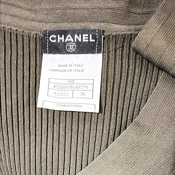 CHANEL Vintage 2008 by Karl Lagerfield ~sheath dress in military green - Picture 17 of 17